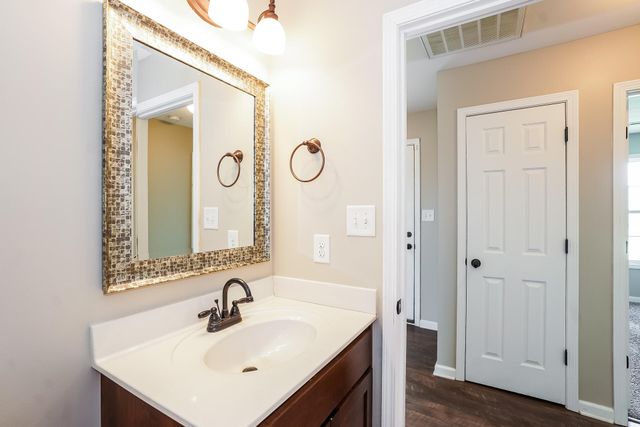 201 Bob White Trail, Oak Grove, KY 42262