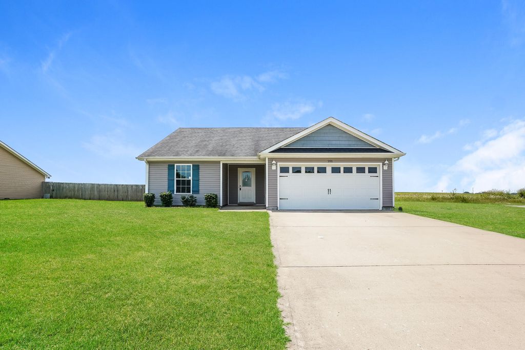 201 Bob White Trail, Oak Grove, KY 42262