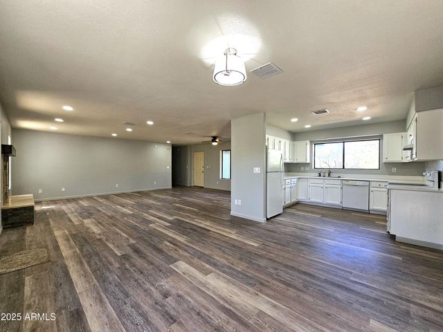 5842 E CALLE DE LA FRESA --, Hereford, AZ 85615