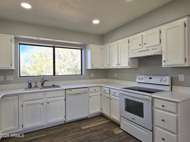 5842 E CALLE DE LA FRESA --, Hereford, AZ 85615