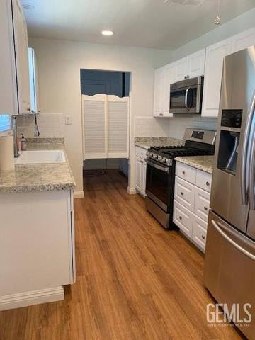 2701 Truxtun Avenue, Bakersfield, CA 93301