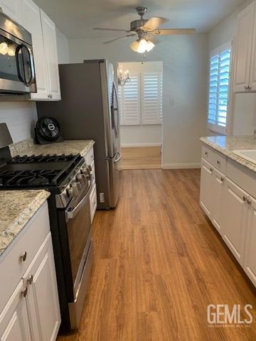 2701 Truxtun Avenue, Bakersfield, CA 93301