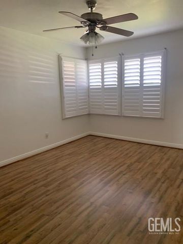 2701 Truxtun Avenue, Bakersfield, CA 93301