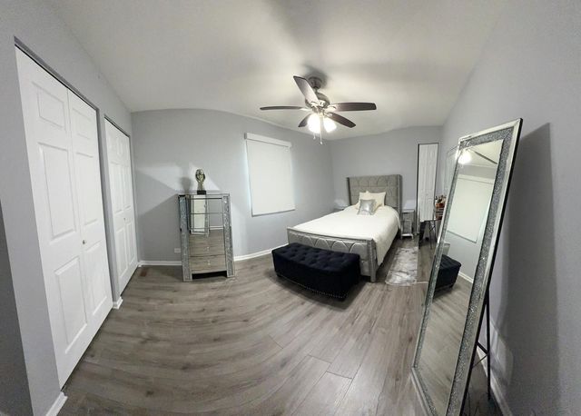 8001 N Elmore Street, Niles, IL 60714