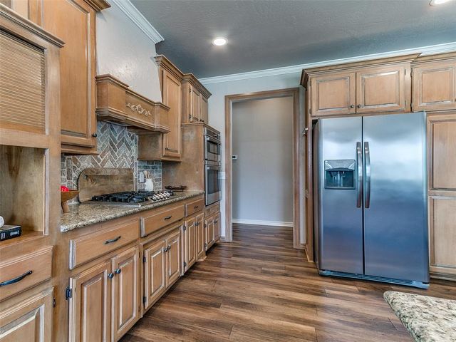 3904 Shortgrass Road, Edmond, OK 73003