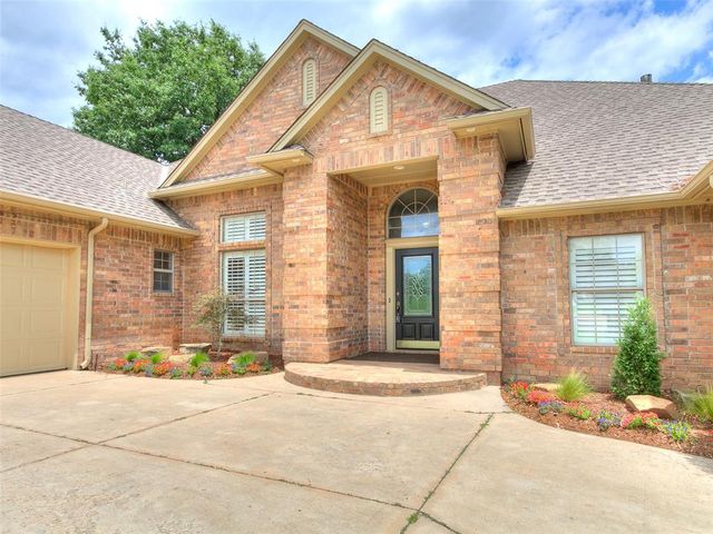 3904 Shortgrass Road, Edmond, OK 73003