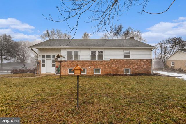 479 FREDERICK DR, Dallastown, PA 17313