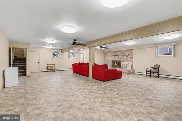 479 FREDERICK DR, Dallastown, PA 17313