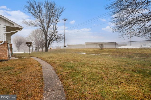 479 FREDERICK DR, Dallastown, PA 17313