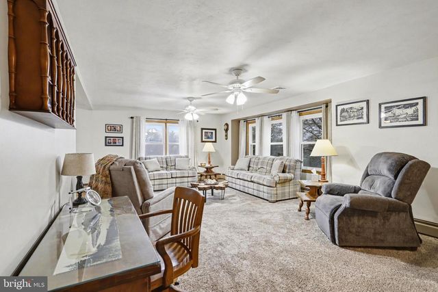 479 FREDERICK DR, Dallastown, PA 17313