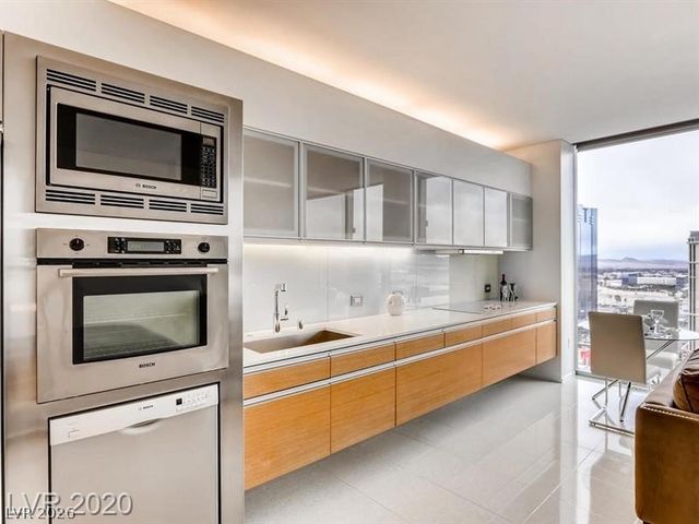 3722 Las Vegas Boulevard 2404, Las Vegas, NV 89158