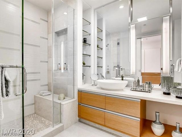 3722 Las Vegas Boulevard 2404, Las Vegas, NV 89158