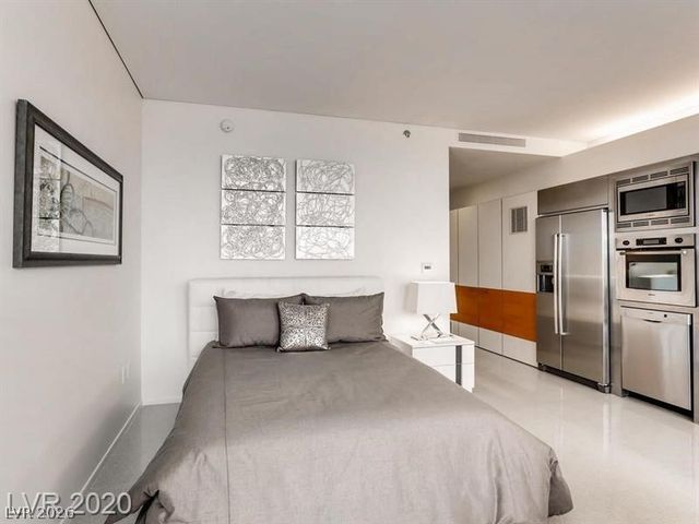 3722 Las Vegas Boulevard 2404, Las Vegas, NV 89158