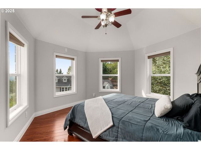 3720 Nw DEVOTO Ln, Portland, OR 97229