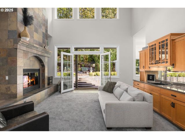 3720 Nw DEVOTO Ln, Portland, OR 97229