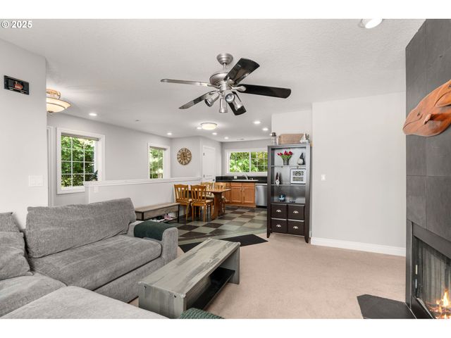3720 Nw DEVOTO Ln, Portland, OR 97229