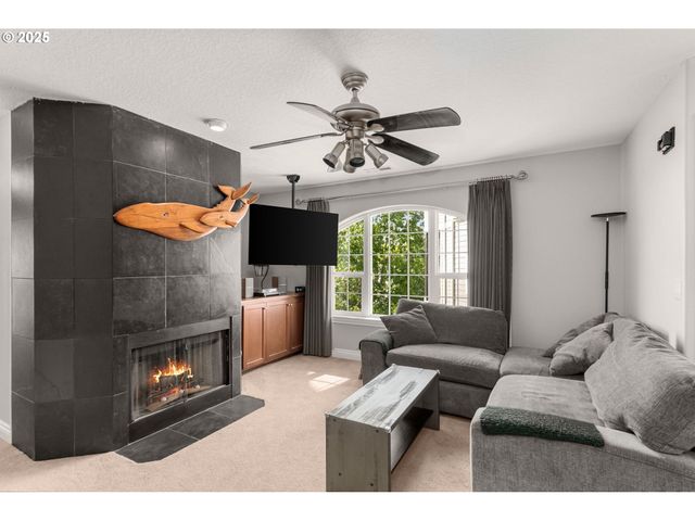 3720 Nw DEVOTO Ln, Portland, OR 97229