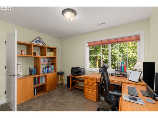 3720 Nw DEVOTO Ln, Portland, OR 97229
