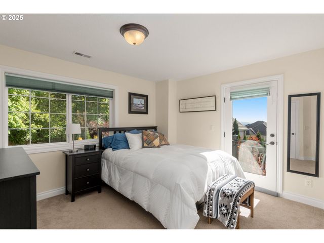 3720 Nw DEVOTO Ln, Portland, OR 97229