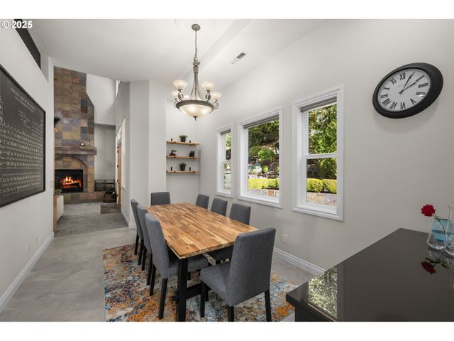 3720 Nw DEVOTO Ln, Portland, OR 97229