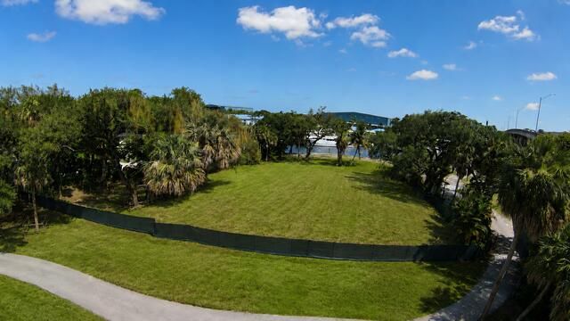 2060 SW 16th Court, Fort Lauderdale, FL 33312