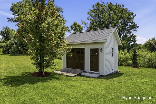 6360 Cannonsburg Road, Belmont, MI 49306