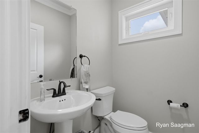 6360 Cannonsburg Road, Belmont, MI 49306