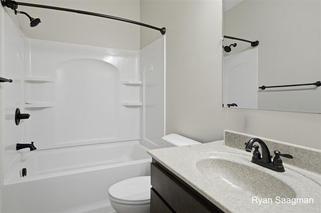 6360 Cannonsburg Road, Belmont, MI 49306