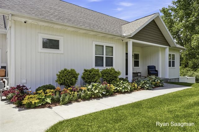 6360 Cannonsburg Road, Belmont, MI 49306