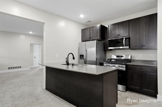 6360 Cannonsburg Road, Belmont, MI 49306
