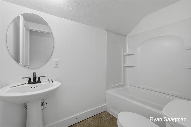 6360 Cannonsburg Road, Belmont, MI 49306