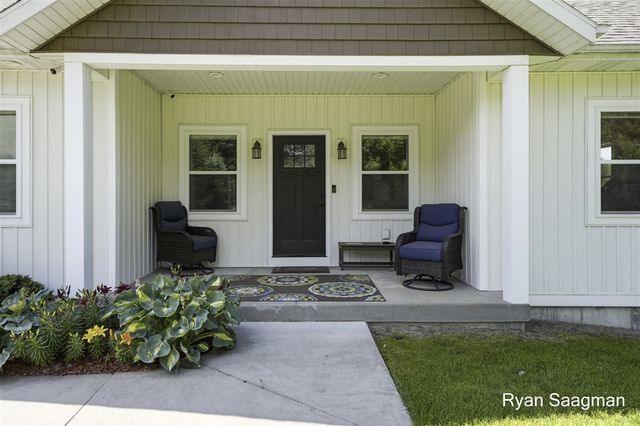 6360 Cannonsburg Road, Belmont, MI 49306