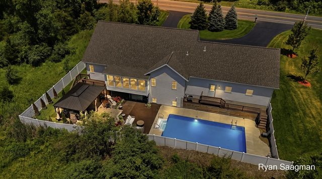6360 Cannonsburg Road, Belmont, MI 49306