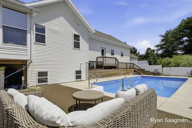 6360 Cannonsburg Road, Belmont, MI 49306