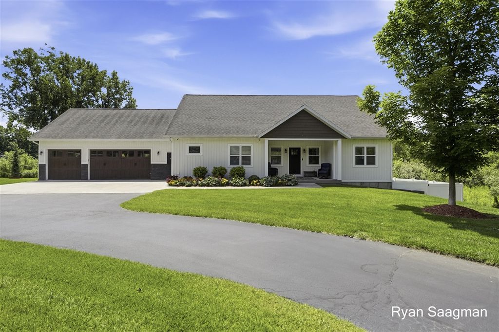 6360 Cannonsburg Road, Belmont, MI 49306
