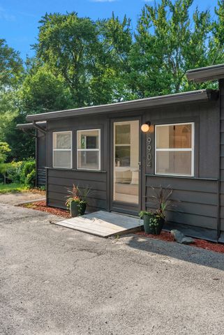 9904 Portage Lake Avenue, Pinckney, MI 48169