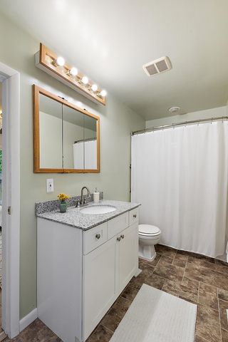 9904 Portage Lake Avenue, Pinckney, MI 48169