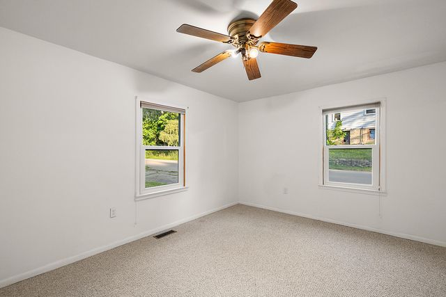 9904 Portage Lake Avenue, Pinckney, MI 48169