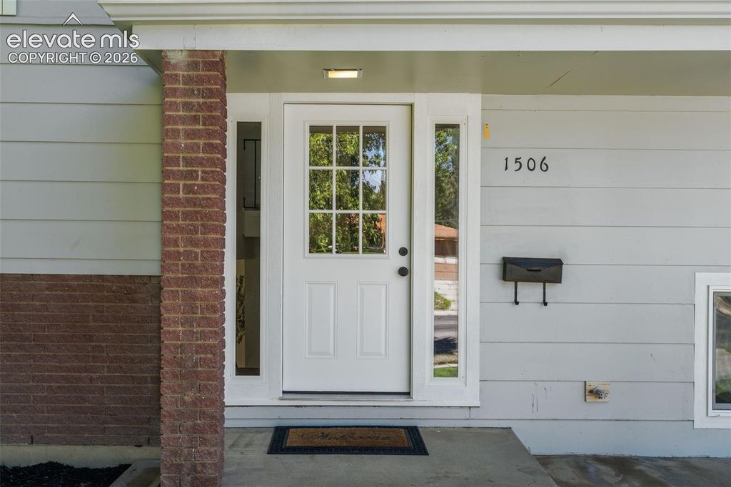 Image 6 of property listing at 1506 Wynkoop Drive, Colorado Springs, CO 80909
