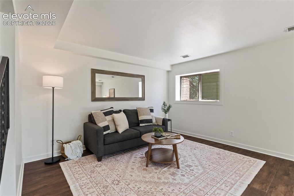 Image 9 of property listing at 1506 Wynkoop Drive, Colorado Springs, CO 80909