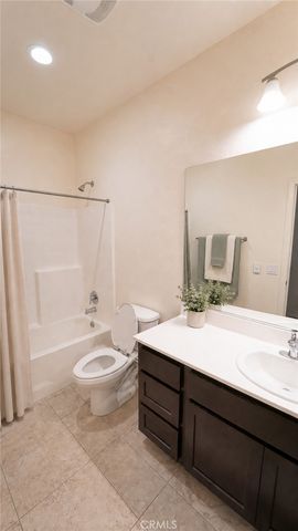 2469 Blossom Ridge Court 3, Simi Valley, CA 93063