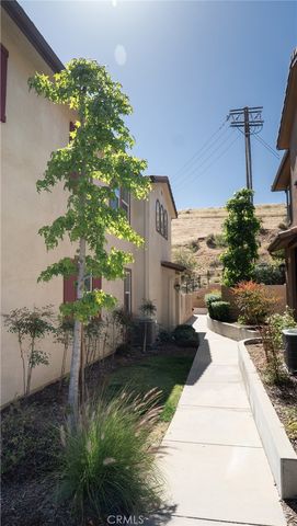 2469 Blossom Ridge Court 3, Simi Valley, CA 93063