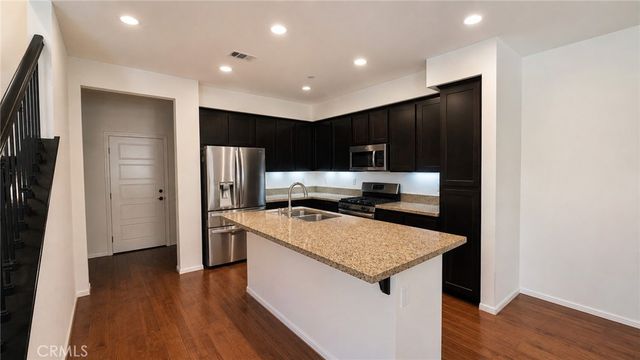 2469 Blossom Ridge Court 3, Simi Valley, CA 93063