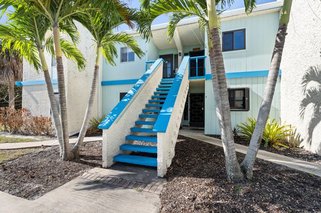 1560 NE 12th Terrace D9, Jensen Beach, FL 34957