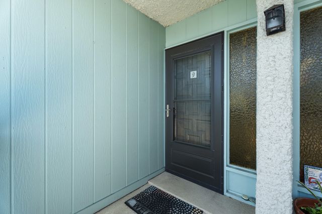 1560 NE 12th Terrace D9, Jensen Beach, FL 34957