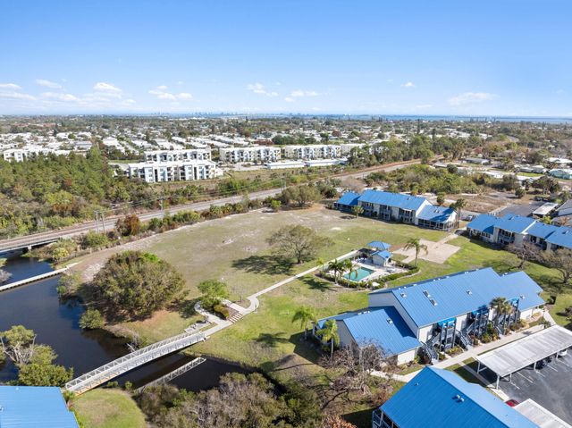 1560 NE 12th Terrace D9, Jensen Beach, FL 34957