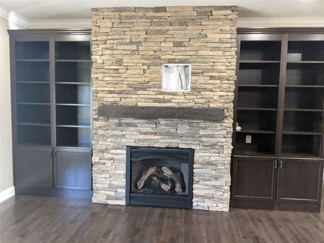 1105 Lucas Avenue, Chariton, IA 50049