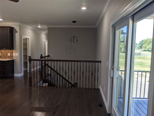 1105 Lucas Avenue, Chariton, IA 50049