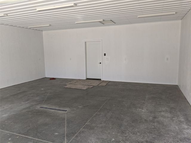 1105 Lucas Avenue, Chariton, IA 50049