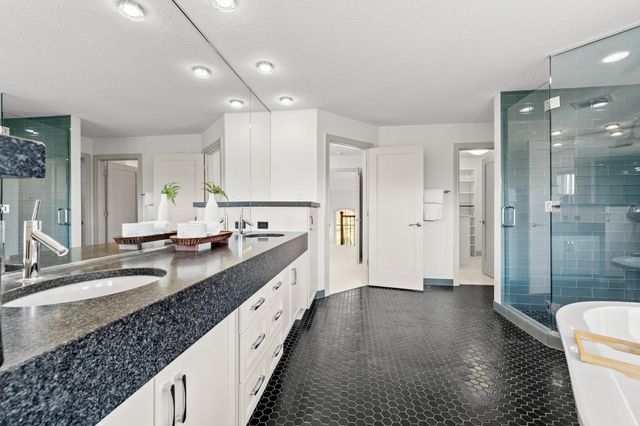 5110 Terraceview Lane N, Plymouth, MN 55446